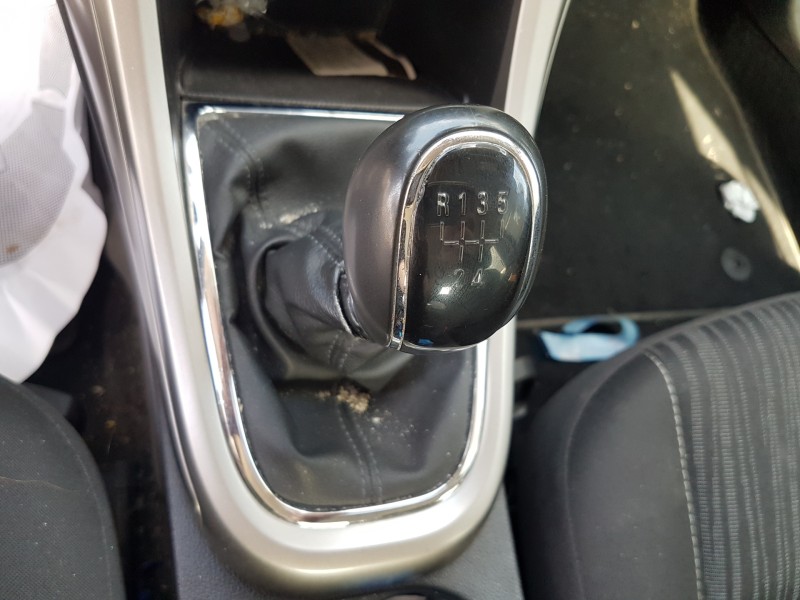 opel astra j lim. del año 2010