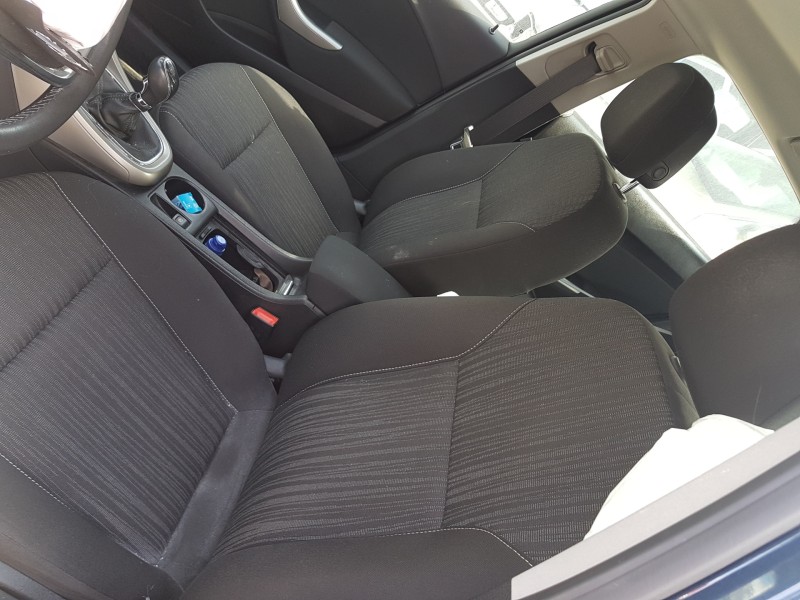 opel astra j lim. del año 2010