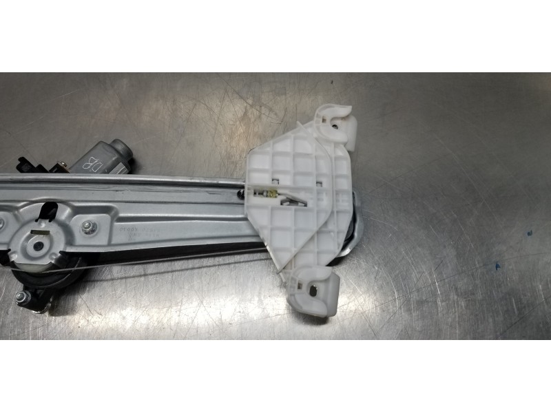 Recambio de elevalunas delantero derecho para hyundai tucson tecno sky referencia OEM IAM 82404N7000 82460N7010 