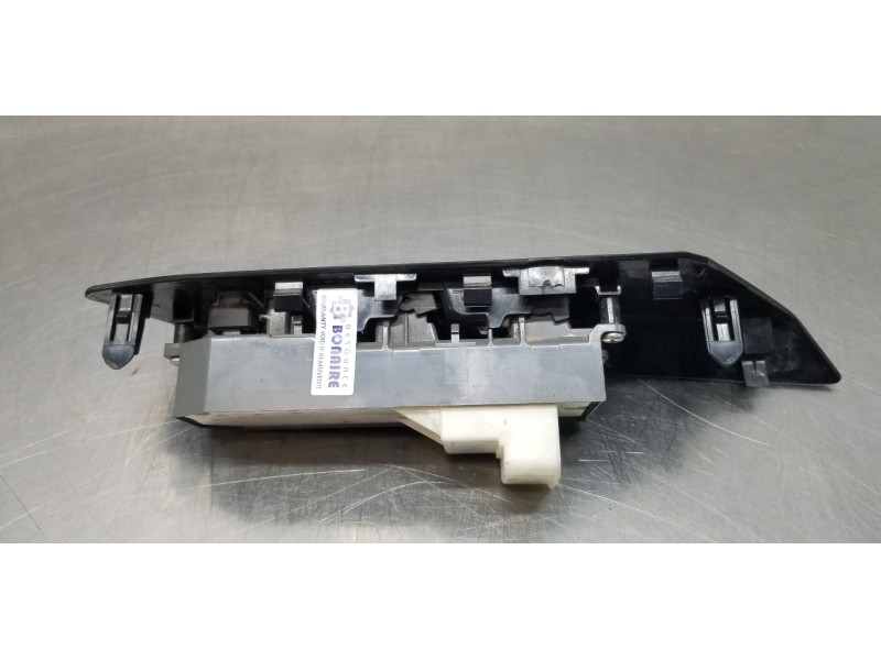 Recambio de mando elevalunas delantero izquierdo para toyota rav 4 advance referencia OEM IAM 8482042210  