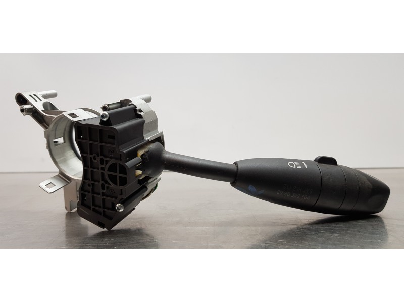 Recambio de mando intermitentes para mercedes clase b (w245) 180 cdi (245.207) referencia OEM IAM A1695450210  