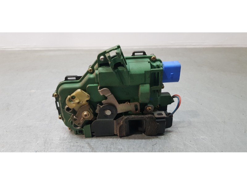 Recambio de cerradura puerta delantera izquierda para volkswagen polo (9n1) trendline referencia OEM IAM 3B1837015AQ   Recambio de cerradura puerta delantera izquierda para volkswagen polo (9n1) trendline referencia OEM IAM 3B1837015AQ