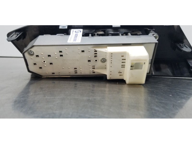 Recambio de mando elevalunas delantero izquierdo para toyota rav 4 advance referencia OEM IAM 8482042210  
