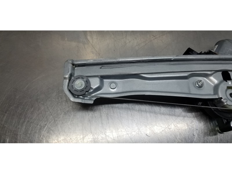 Recambio de elevalunas delantero derecho para hyundai tucson tecno sky referencia OEM IAM 82404N7000 82460N7010 