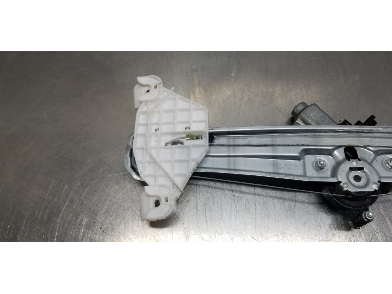 Recambio de elevalunas delantero izquierdo para hyundai tucson tecno sky referencia OEM IAM 82403N7000 82450N7010 