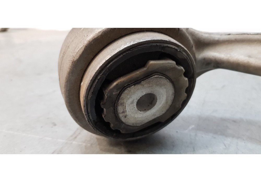 Recambio de brazo suspension inferior delantero izquierdo para jaguar xf 2.2 diesel luxury referencia OEM IAM 3C256  