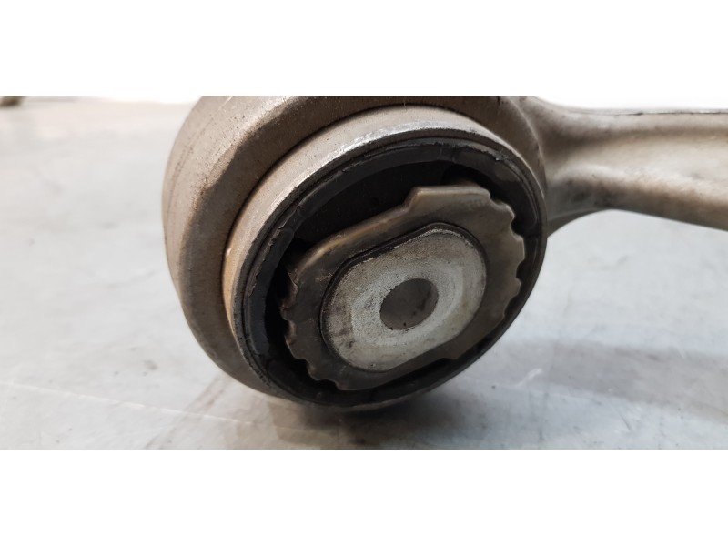 Recambio de brazo suspension inferior delantero izquierdo para jaguar xf 2.2 diesel luxury referencia OEM IAM 3C256  