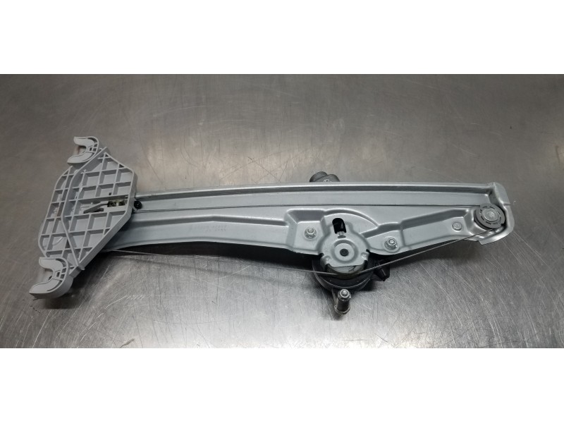 Recambio de elevalunas trasero derecho para hyundai tucson tecno sky referencia OEM IAM 83404N7000 83460N7000 