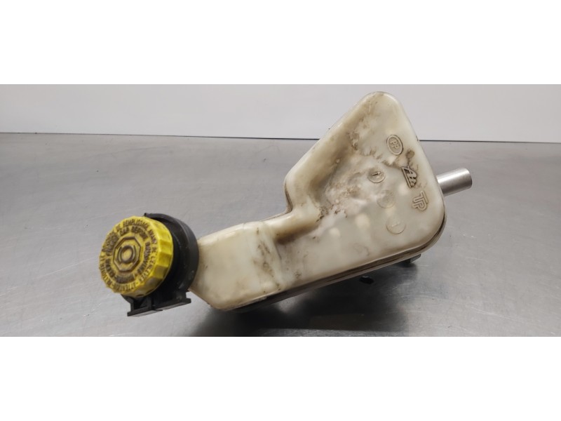 Recambio de bomba freno para dodge caliber s referencia OEM IAM 5175093AA 628215006 