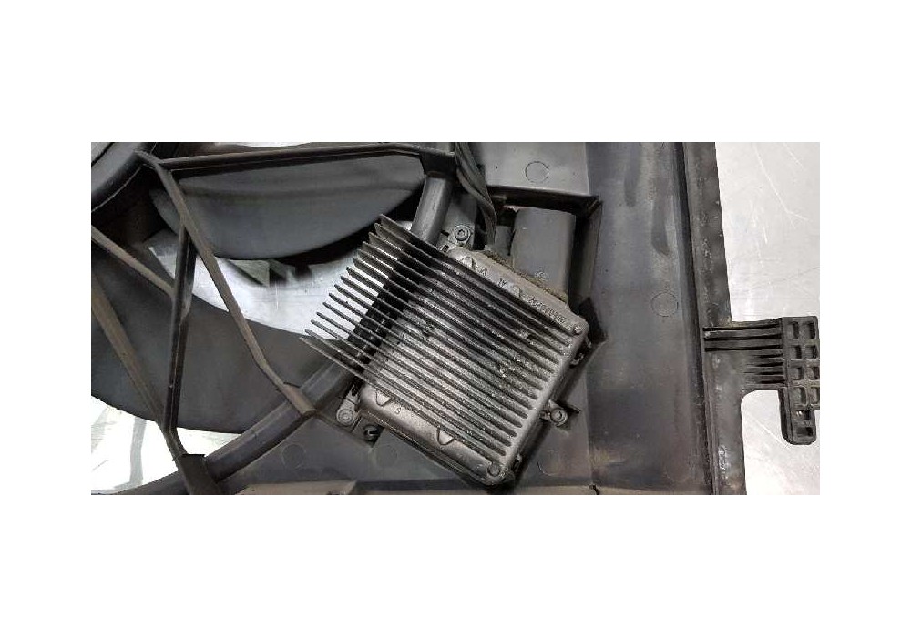 Recambio de electroventilador para mercedes clase c (w203) berlina 200 compressor (203.042) referencia OEM IAM A2035000193  