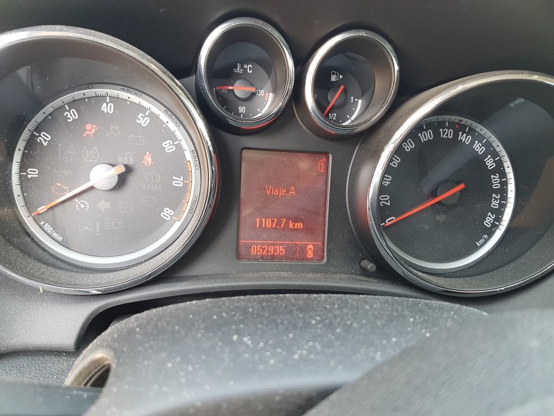 opel astra j lim. del año 2010