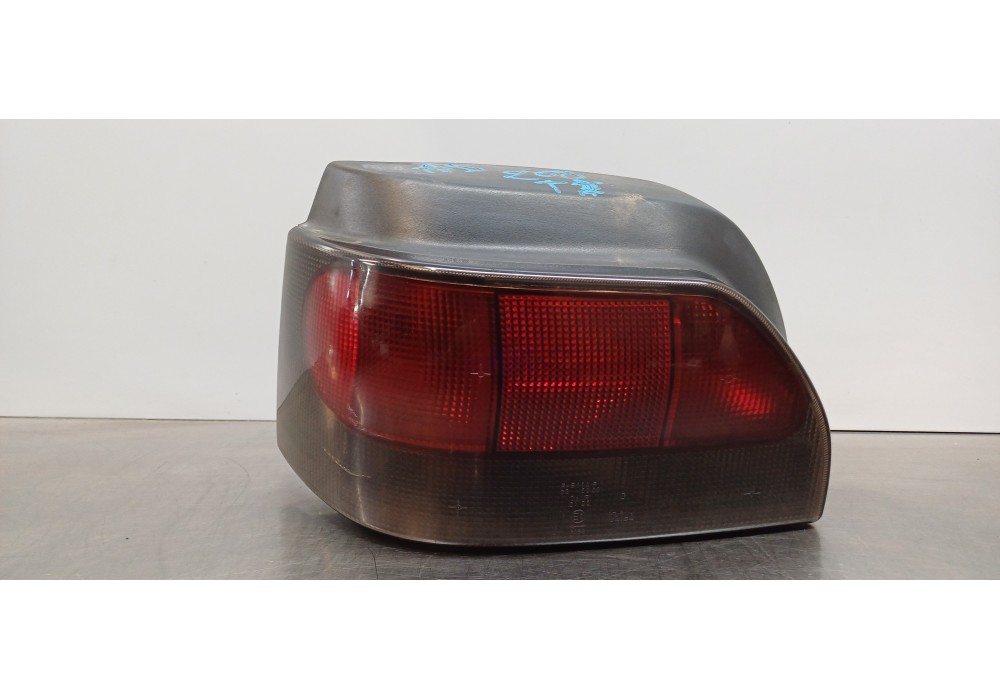 Recambio de piloto trasero izquierdo para renault clio i phase iii 1.8 rsi referencia OEM IAM 7701039014 7700827551 