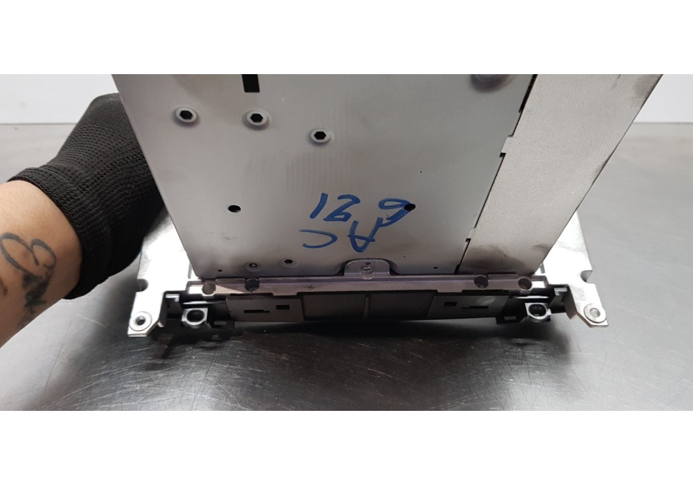 Recambio de sistema audio / radio cd para mercedes clase b (w245) 180 cdi (245.207) referencia OEM IAM A1699002000  