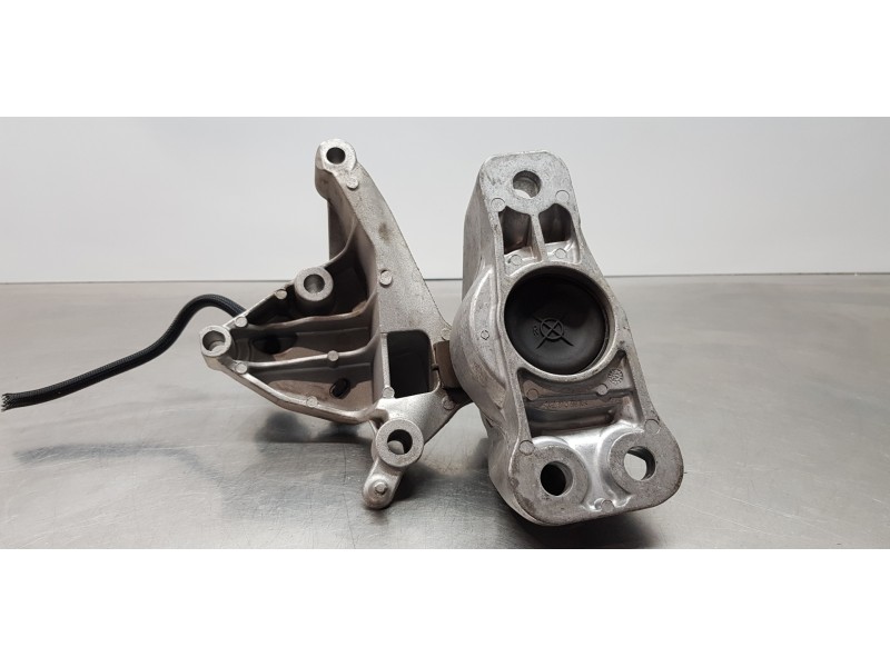 Recambio de soporte motor derecho para nissan qashqai (j11) acenta referencia OEM IAM 11210HV70A 112327345R  Recambio de soporte motor derecho para nissan qashqai (j11) acenta referencia OEM IAM 11210HV70A 112327345R