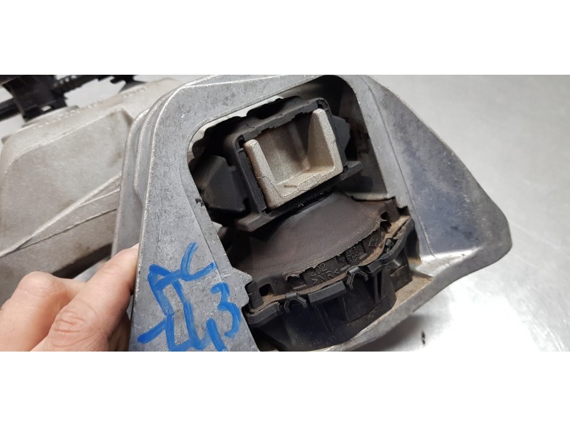 Recambio de soporte motor derecho para nissan qashqai (j11) acenta referencia OEM IAM 11210HV70A 112327345R  Recambio de soporte motor derecho para nissan qashqai (j11) acenta referencia OEM IAM 11210HV70A 112327345R