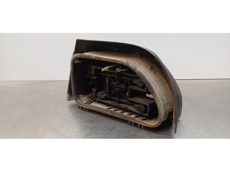 Recambio de piloto trasero derecho para renault clio i phase iii 1.8 rsi referencia OEM IAM 7701034742 7700827552  Recambio de piloto trasero derecho para renault clio i phase iii 1.8 rsi referencia OEM IAM 7701034742 7700827552