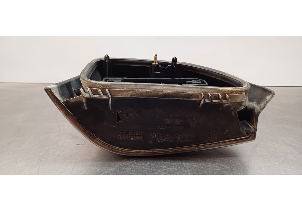 Recambio de piloto trasero derecho para renault clio i phase iii 1.8 rsi referencia OEM IAM 7701034742 7700827552  Recambio de piloto trasero derecho para renault clio i phase iii 1.8 rsi referencia OEM IAM 7701034742 7700827552