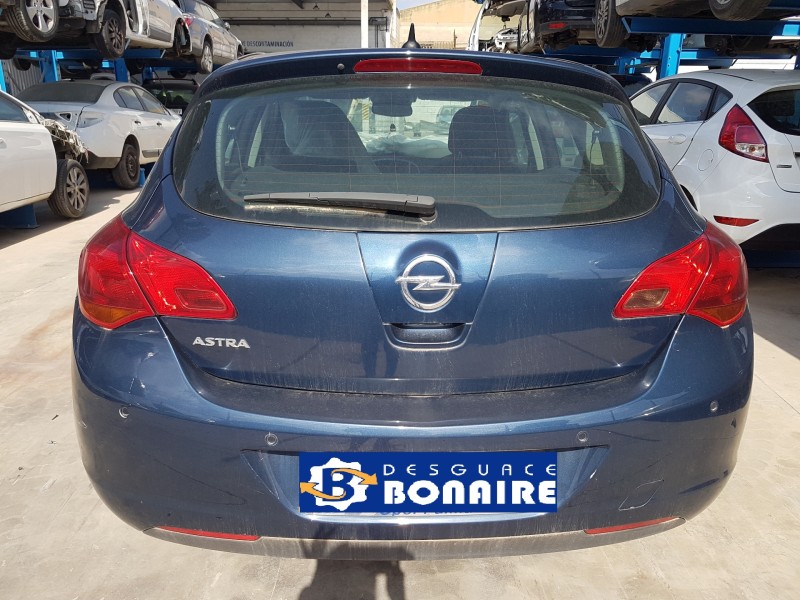 opel astra j lim. del año 2010