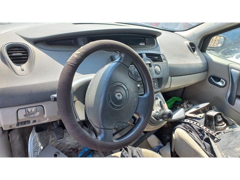 renault scenic ii del año 2015