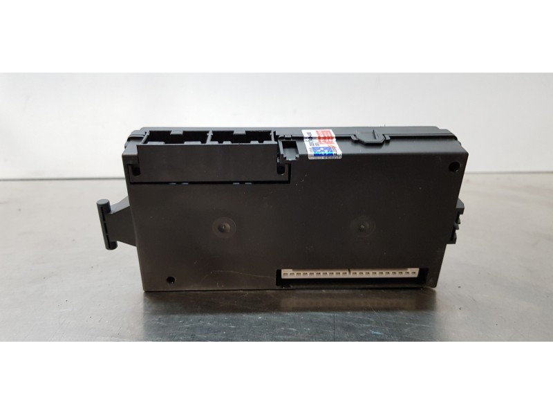 Recambio de caja reles / fusibles para mitsubishi colt berlina 5 (z) cleartec inform referencia OEM IAM 8637A020   Recambio de caja reles / fusibles para mitsubishi colt berlina 5 (z) cleartec inform referencia OEM IAM 8637A020