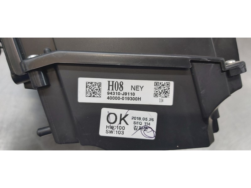 Recambio de pantalla multifuncion para hyundai kona klass 2wd referencia OEM IAM 94310J9110 94310J9110TRY 