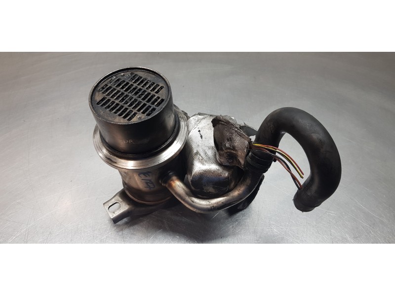 Recambio de enfriador egr para skoda octavia combi (5e5) ambition referencia OEM IAM 04L131512BH   Recambio de enfriador egr para skoda octavia combi (5e5) ambition referencia OEM IAM 04L131512BH