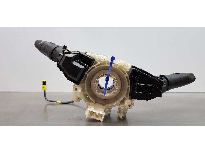 Recambio de anillo airbag para nissan x-trail (t30) vertex referencia OEM IAM 255678H701  