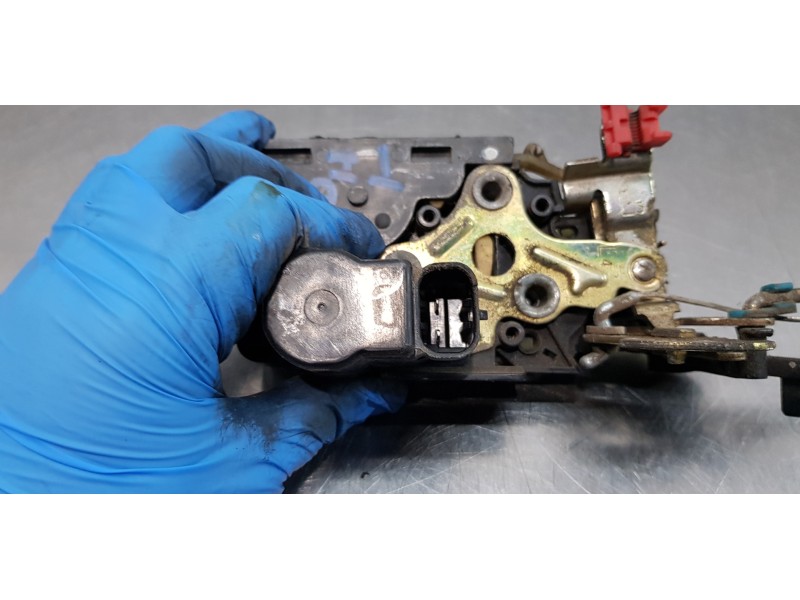 Recambio de cerradura puerta trasera izquierda para ssangyong rexton rx 270 full referencia OEM IAM 7132008002   Recambio de cerradura puerta trasera izquierda para ssangyong rexton rx 270 full referencia OEM IAM 7132008002