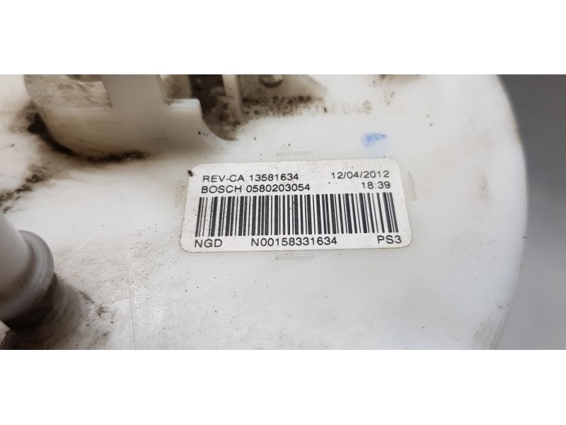 Recambio de aforador para opel zafira tourer expression referencia OEM IAM 13581537  