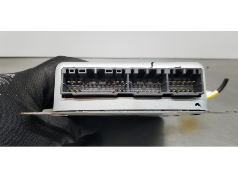 Recambio de modulo confort para ssangyong rodius xdi referencia OEM IAM 8716121111  