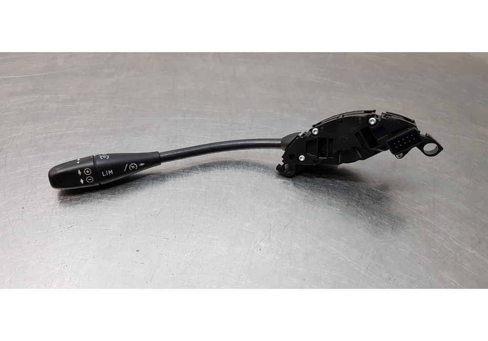 Recambio de mando volante para mercedes clase clk (w209) cabrio 200 compressor (209.442) referencia OEM IAM A0085452624  