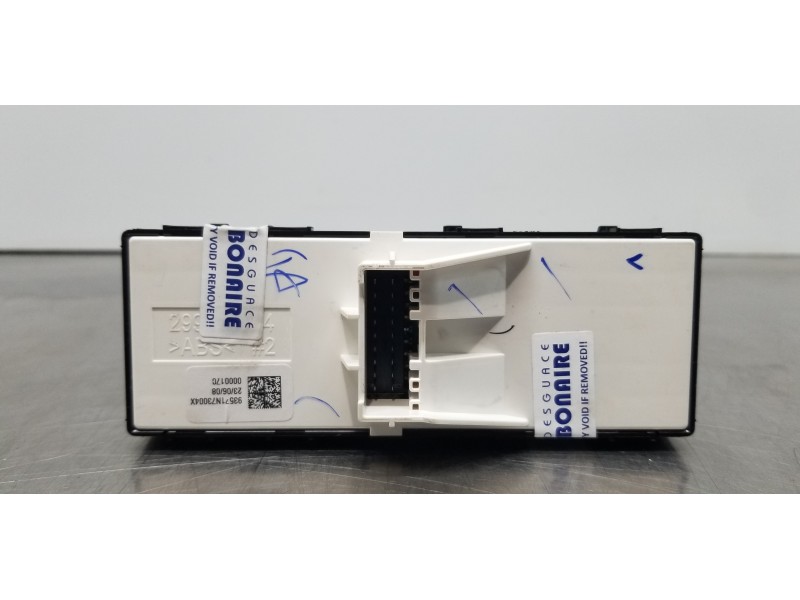 Recambio de mando elevalunas delantero izquierdo para hyundai tucson tecno sky referencia OEM IAM 93571N73004X  