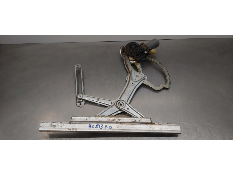 Recambio de elevalunas delantero derecho para mercedes clase m (w163) 270 cdi (163.113) referencia OEM IAM A1637201246 004PA1033