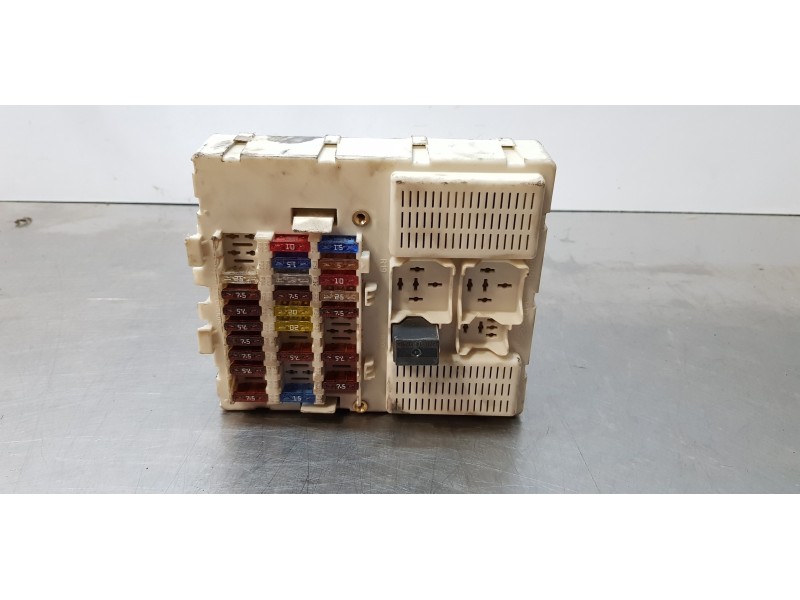 Recambio de caja reles / fusibles para ford transit connect (tc7) furgón (2006) referencia OEM IAM 7T1T14A073BA   Recambio de caja reles / fusibles para ford transit connect (tc7) furgón (2006) referencia OEM IAM 7T1T14A073BA
