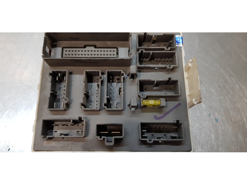 Recambio de caja reles / fusibles para ford transit connect (tc7) furgón (2006) referencia OEM IAM 7T1T14A073BA   Recambio de caja reles / fusibles para ford transit connect (tc7) furgón (2006) referencia OEM IAM 7T1T14A073BA