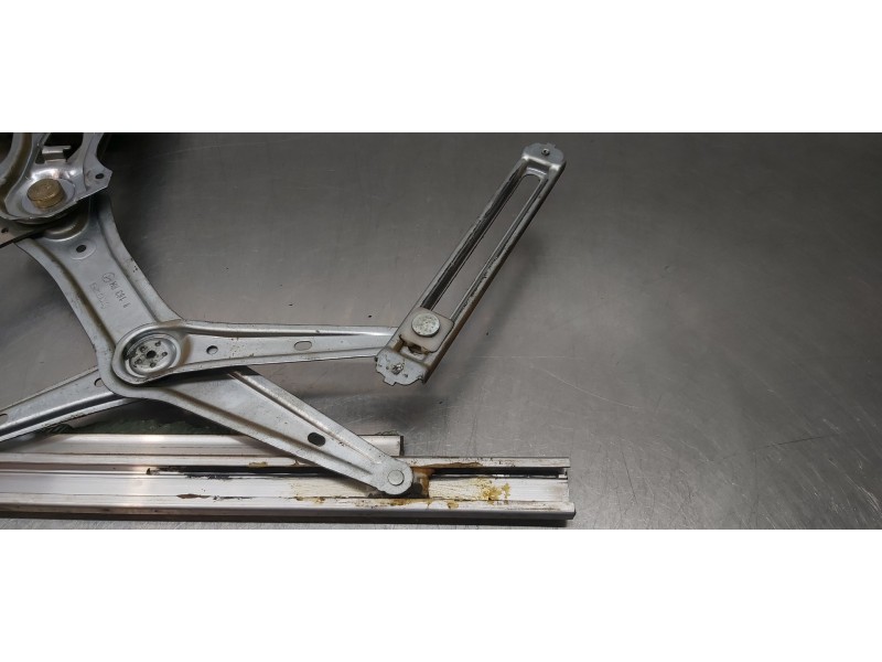 Recambio de elevalunas delantero derecho para mercedes clase m (w163) 270 cdi (163.113) referencia OEM IAM A1637201246 004PA1033 Recambio de elevalunas delantero derecho para mercedes clase m (w163) 270 cdi (163.113) referencia OEM IAM A1637201246 004PA1033