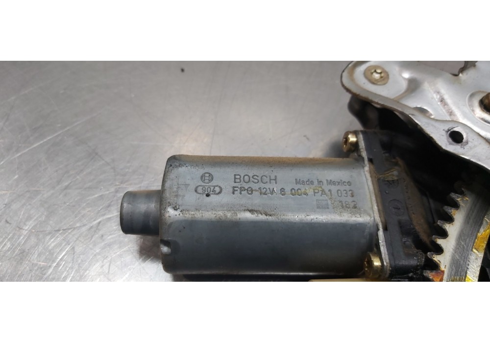 Recambio de elevalunas delantero derecho para mercedes clase m (w163) 270 cdi (163.113) referencia OEM IAM A1637201246 004PA1033 Recambio de elevalunas delantero derecho para mercedes clase m (w163) 270 cdi (163.113) referencia OEM IAM A1637201246 004PA1033