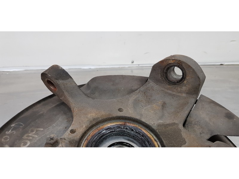 Recambio de mangueta delantera derecha para ssangyong rexton rx 270 full referencia OEM IAM 4122008030  