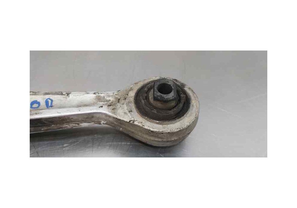 Recambio de brazo suspension inferior delantero derecho para volkswagen passat berlina (3b3) comfortline referencia OEM IAM 4B04 Recambio de brazo suspension inferior delantero derecho para volkswagen passat berlina (3b3) comfortline referencia OEM IAM 4B04