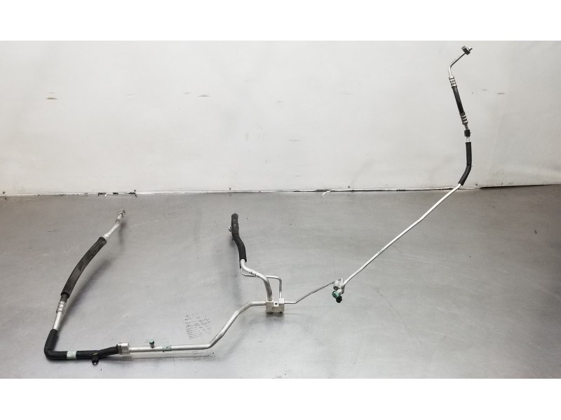 Recambio de tubos aire acondicionado para ssangyong rodius xdi referencia OEM IAM 6863021152  