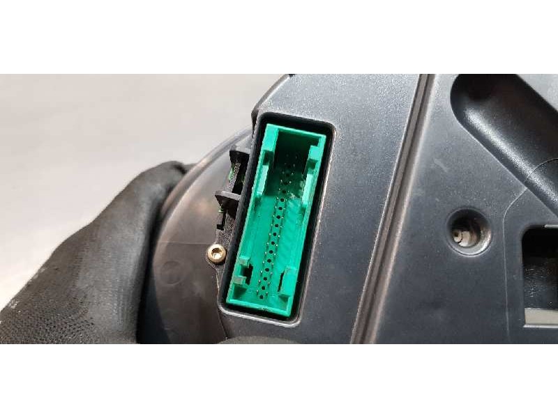 Recambio de cuadro instrumentos para volkswagen passat berlina (3b3) comfortline referencia OEM IAM 3B0920827A  