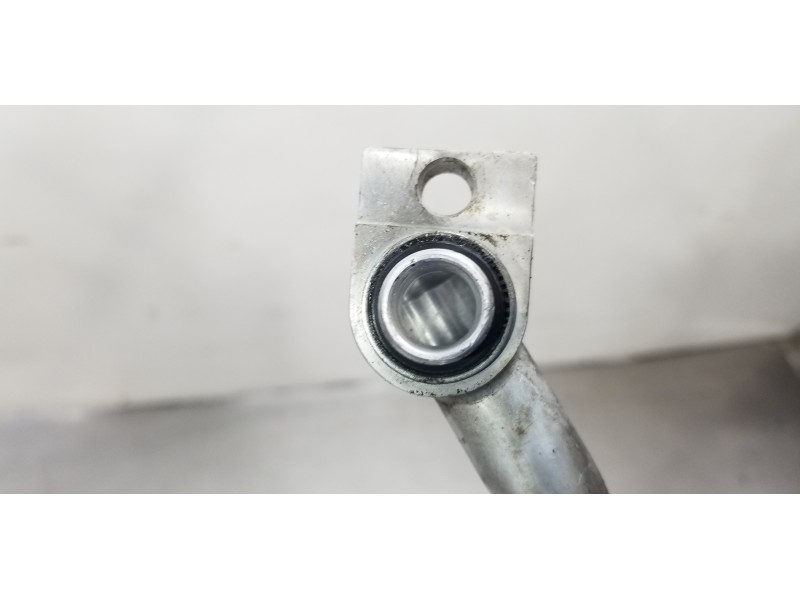 Recambio de tubos aire acondicionado para ssangyong rodius xdi referencia OEM IAM 6863021152  