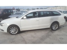 skoda superb combi (3t5) del año 2013 2