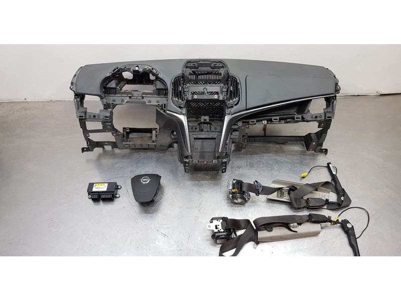 Recambio de kit airbag para opel zafira tourer expression referencia OEM IAM 13589689  