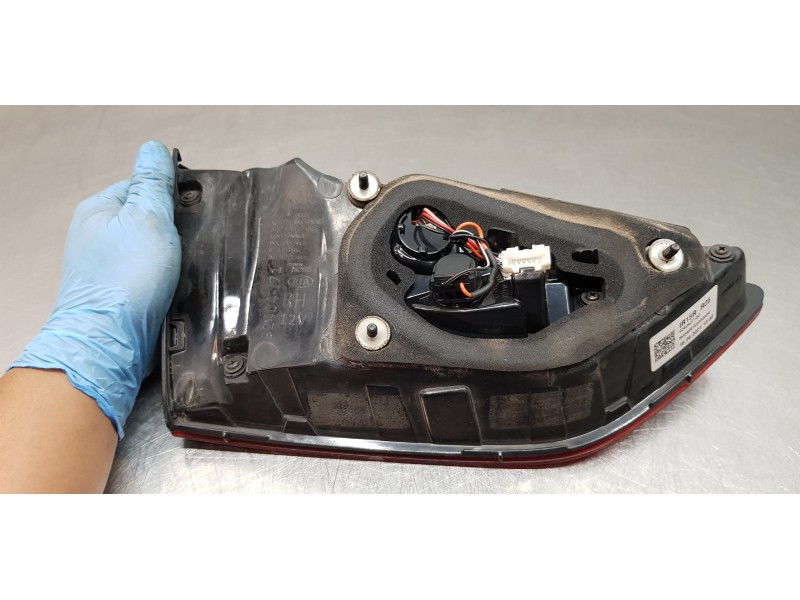 Recambio de piloto trasero derecho interior para kia ceed sportswagon tech referencia OEM IAM 92404J7150  