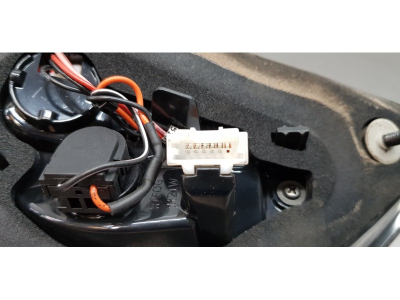 Recambio de piloto trasero derecho interior para kia ceed sportswagon tech referencia OEM IAM 92404J7150  