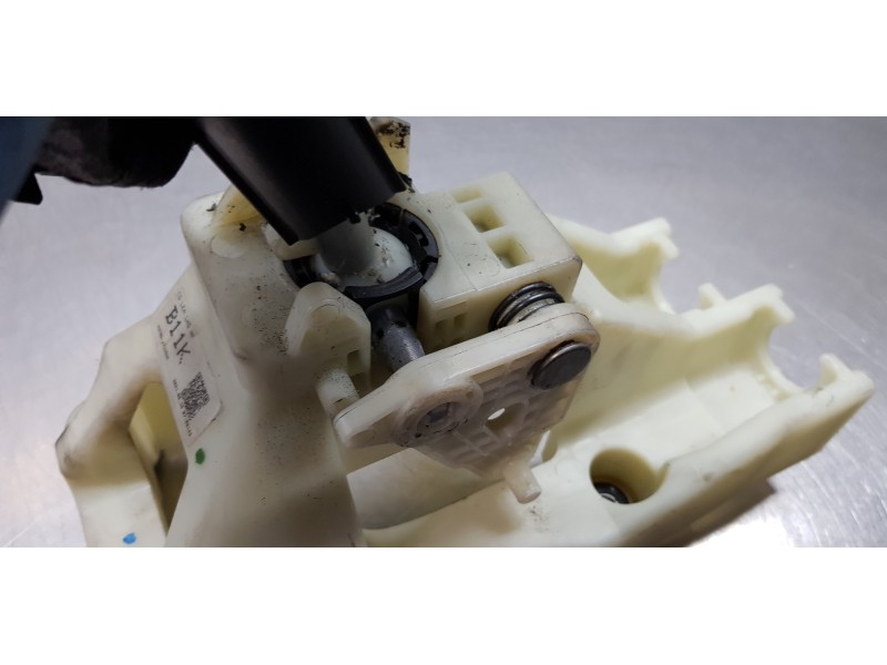 Recambio de palanca cambio para kia ceed sportswagon tech referencia OEM IAM 43700J7115WK  