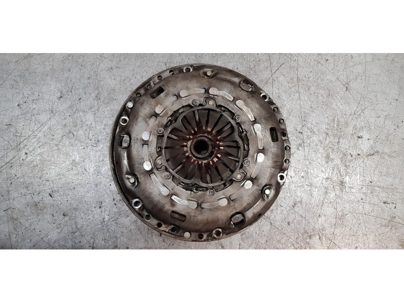 Recambio de volante motor para citroen c5 berlina 2.0 hdi fap referencia OEM IAM 9677060580  