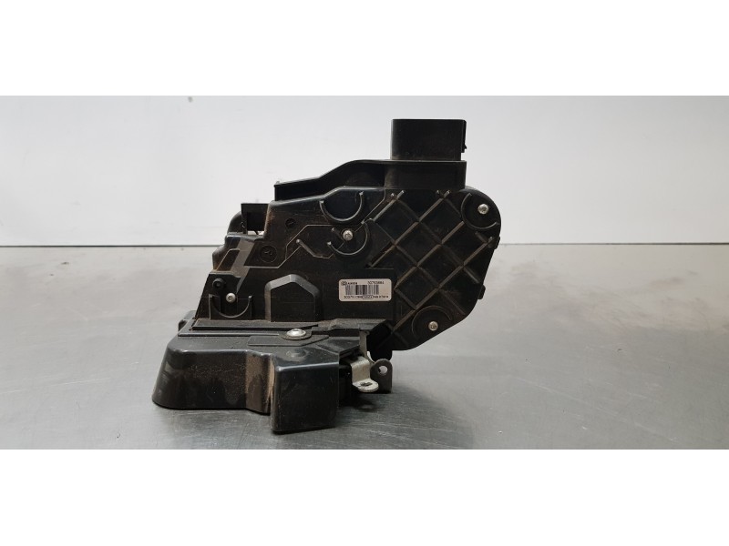 Recambio de cerradura puerta delantera derecha para volvo c30 1.6 d kinetic referencia OEM IAM 30753664  