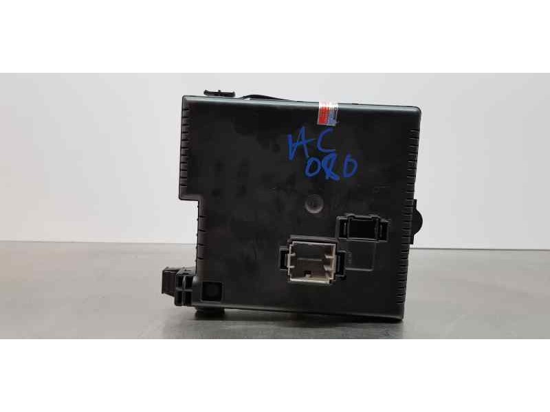 Recambio de caja reles / fusibles para volvo v70 familiar ocean race referencia OEM IAM 8676391   Recambio de caja reles / fusibles para volvo v70 familiar ocean race referencia OEM IAM 8676391